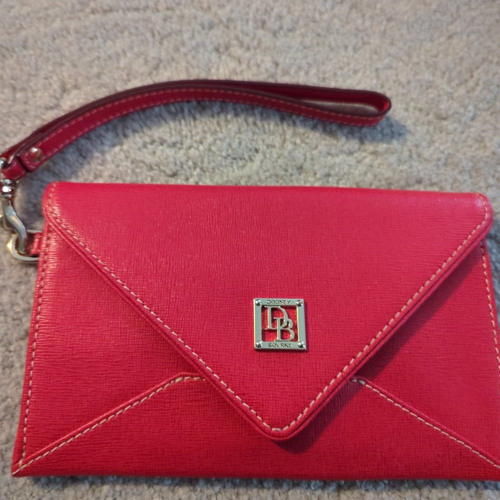 Dooney and Bourke envelope leather wallet
